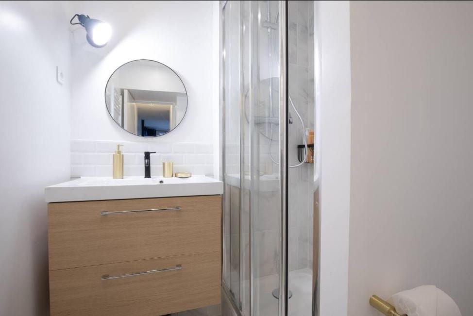 Appartement Lumineux Proche Parc De La Villette Paris Exteriör bild